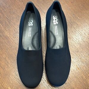 SAS Womens sz 10 NWOT Classic Black Loafers